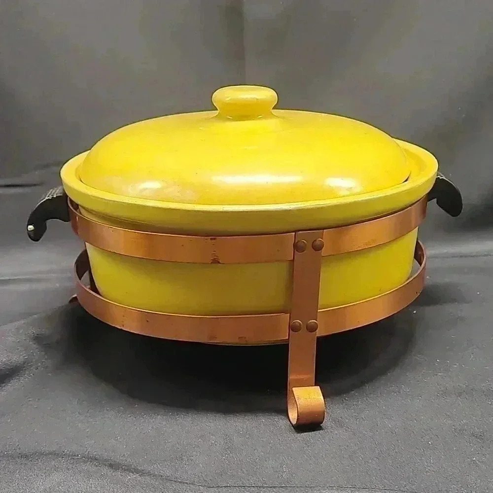 Vintage 1940s or '50s probably California pottery baking dish with cradle